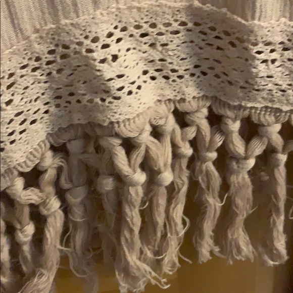 Boho lace top with fringe - Picture 3 of 4